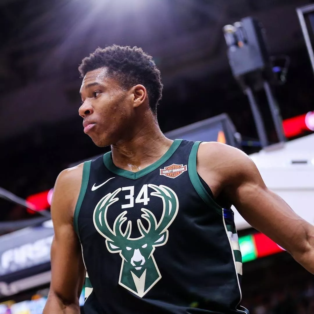 樊振东全运会表现引热议，退出世排新解读（樊振东全运会发挥惹争议：退出世排最新解读）