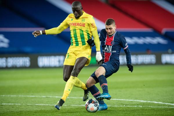 皇马客场4-3奥林匹亚科斯，姆巴佩大四喜，维尼修斯两助攻（姆巴佩上演大四喜，维尼修斯两度助攻，皇马客场4-3险胜奥林匹亚科斯）