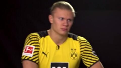 门将精彩救险，引领球队渡过危机