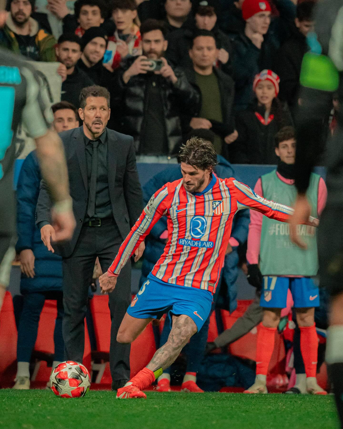 莫斯克拉：人们梦想赢得欧冠是正常的，但现在是11月赛季还长（莫斯克拉：渴望欧冠夺冠很正常，但现在才11月，赛季仍很漫长）