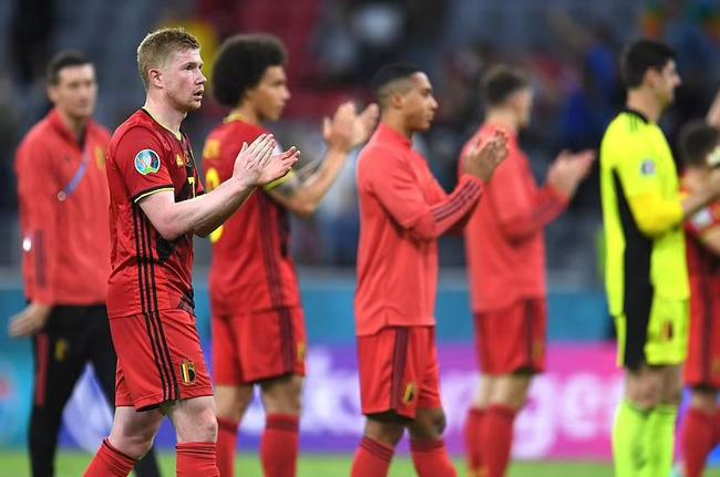 前锋突破射门命中率持续上升（前锋突破射门成功率稳步提升）